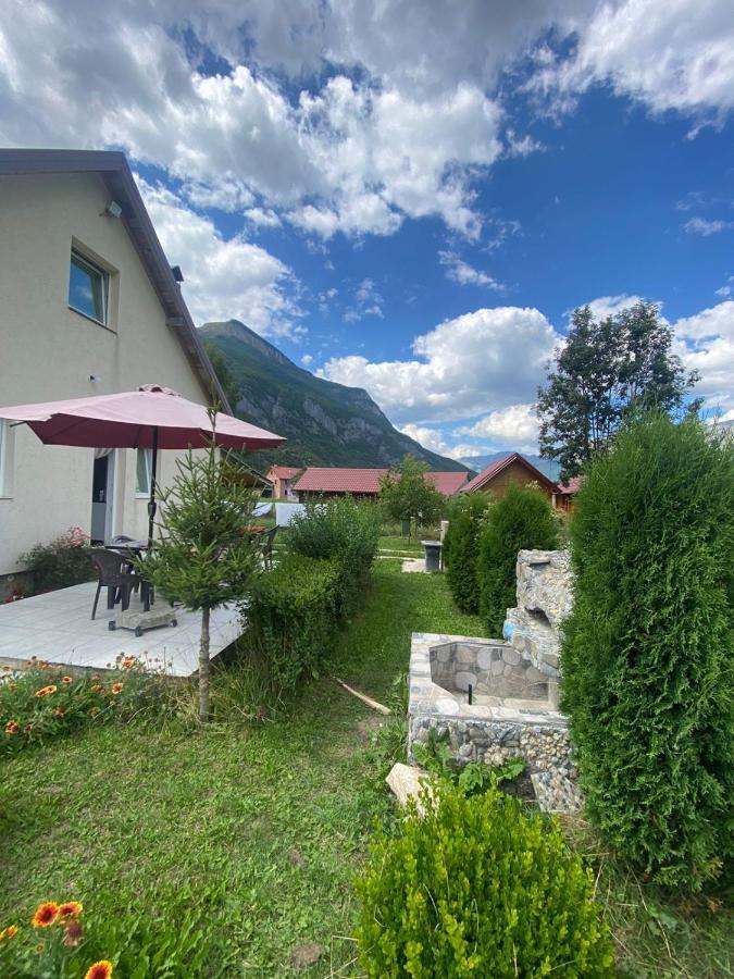 Breti'S Guesthouse Vuthaj Exterior foto